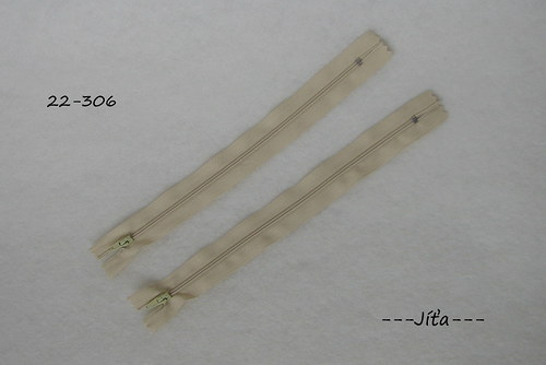 Spirálový zip 22cm - krémová — foto 1