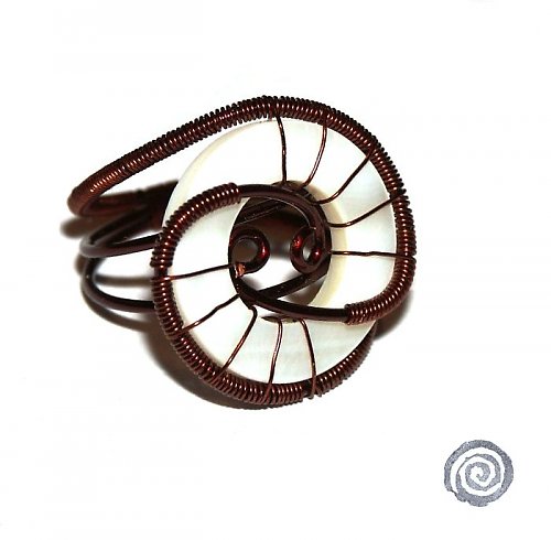 Twisted white donut — foto 1