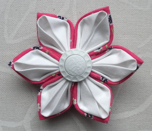 Bílorůžová kanzashi — foto 1