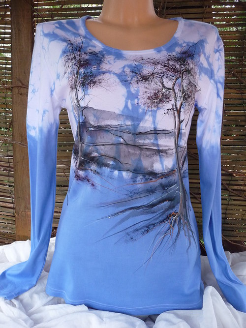 Modré triko s krajinkou(XL) — foto 1