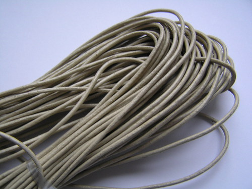 Kožená šňůrka 2 mm/1m — foto 1