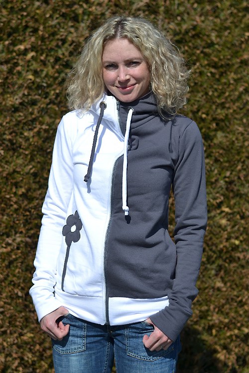 Dvoubarevná mikina — foto 1
