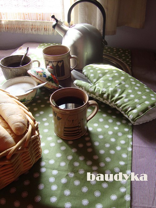 Běhounek na stůl — foto 1