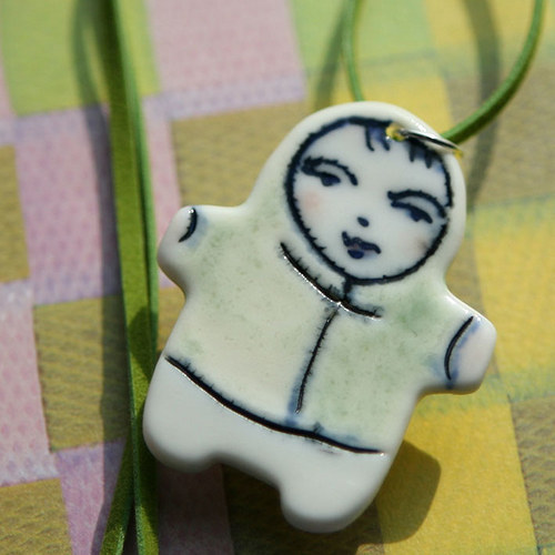 ORYN Jarník (porcelán.přívěsek) — foto 1