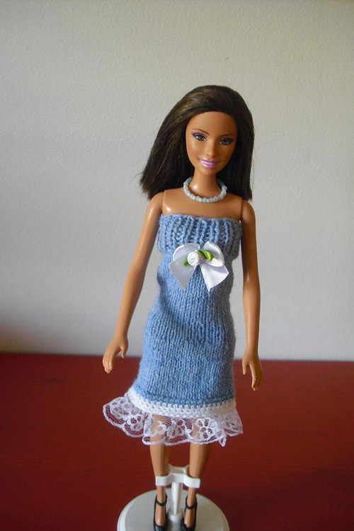 Modré šaty pro barbie — foto 1