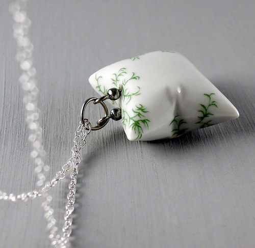 "Škapulířek porcelánový" — foto 1