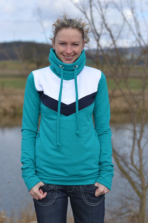 Zelená mikina — foto 1