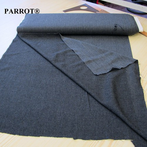 Oděvní žoržetová textílie PARROT® — foto 1