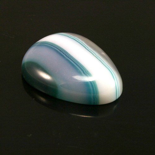 Bílozelený kabošon, 32 x 26 mm, — foto 1