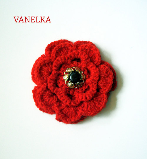 Red flower - háčkovaná brož — foto 1