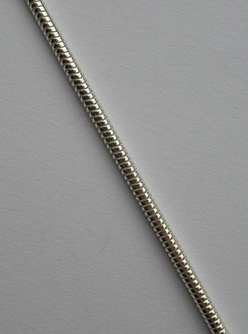 Silnější kulatý stříbrný řetízek - délka 50cm