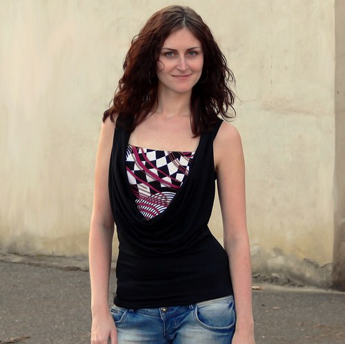 Geometric pink 2v1, zakázka — foto 1