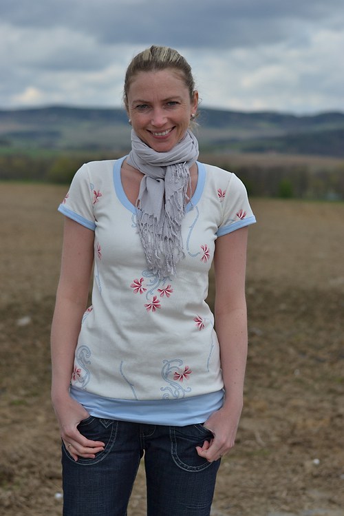 Tričko s kytkama — foto 1