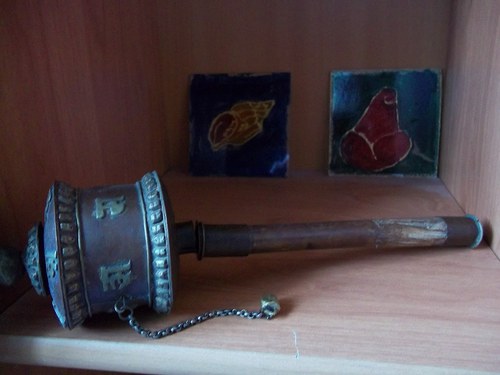 Tibetský modlitební mlýnek starý — foto 1