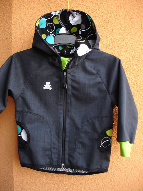 Veselá softshell bundička - magické kruhy — foto 1