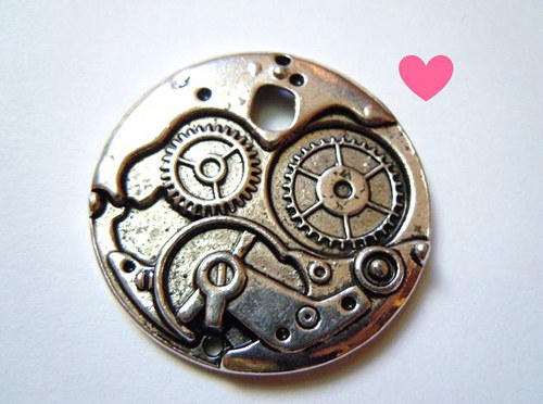 Přívěsek alá steampunk — foto 1
