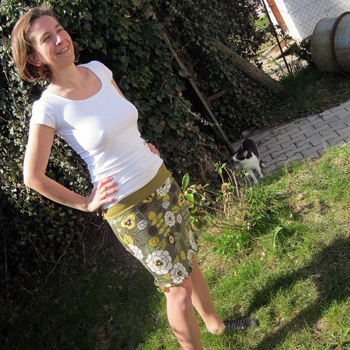 Sukeň hippies květy — foto 1