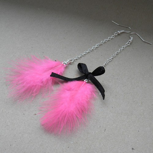 Hot pink- peříčkové náušnice — foto 1