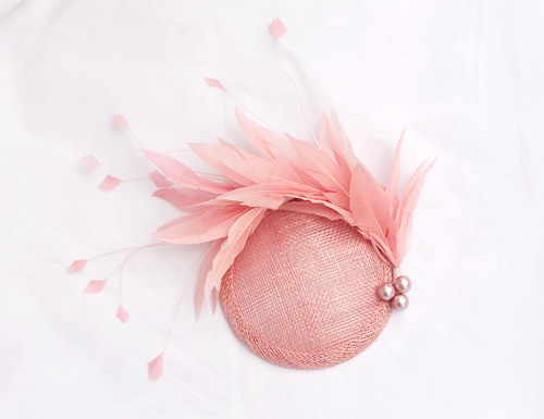 Koktailový klobúčik Powder Rose — foto 1