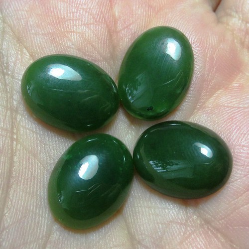 Nefrit Rusko, kabošon 12x16mm — foto 1