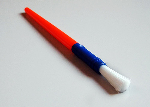 Štětec plastový - 15cm, 1ks