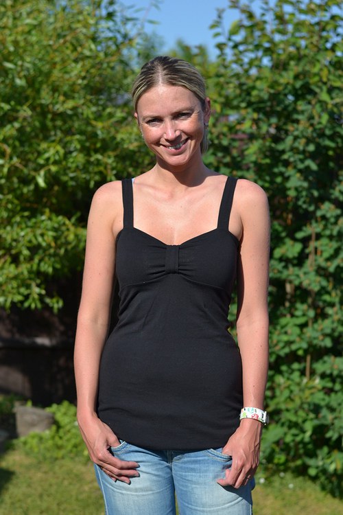 Černé tílko — foto 1