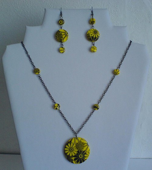 Black & yellow flowers — foto 1