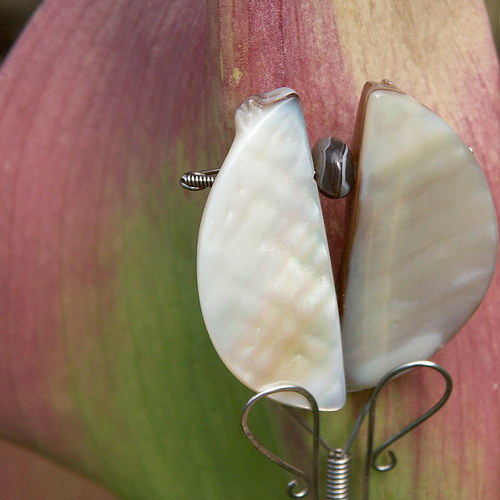 Tulipán - achát. Brož — foto 1