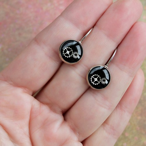 Black circles — foto 1