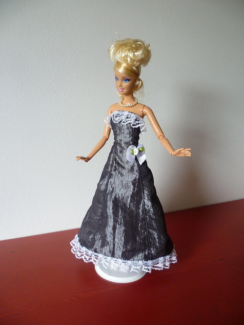 Šaty pro barbie — foto 1