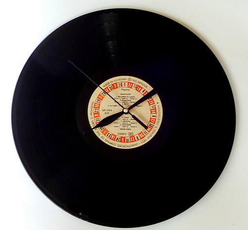 Hodiny z LP ruleta — foto 1