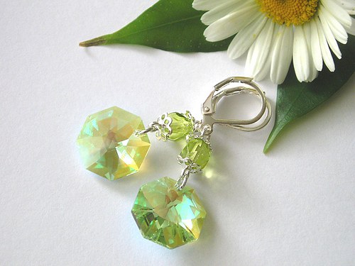 Swarovski Strass LIGHT PERIDOT BLUE AB — foto 1