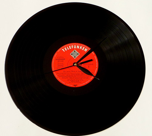 Vinylové hodiny červená 3 — foto 1