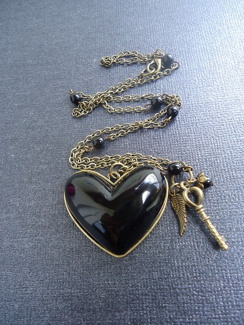 Korálkový náhrdelník "Heart black" Výprodej — foto 1