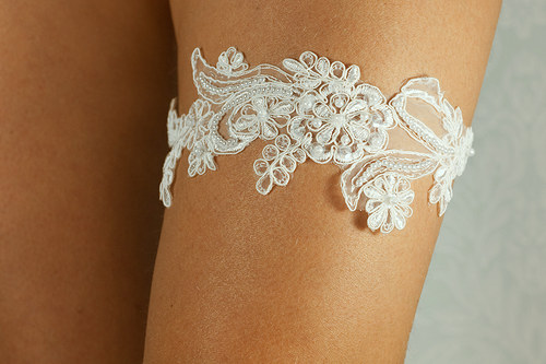 Svadobný podväzok LACE — foto 1