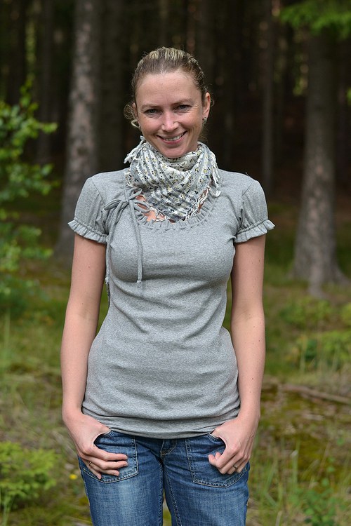 Šedé tričko — foto 1