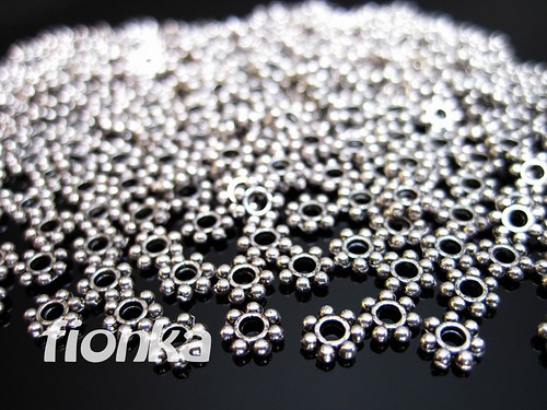 146, Komponent 4mm 40ks/19,- — foto 1