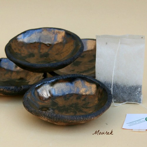Bronzové mističky — foto 1
