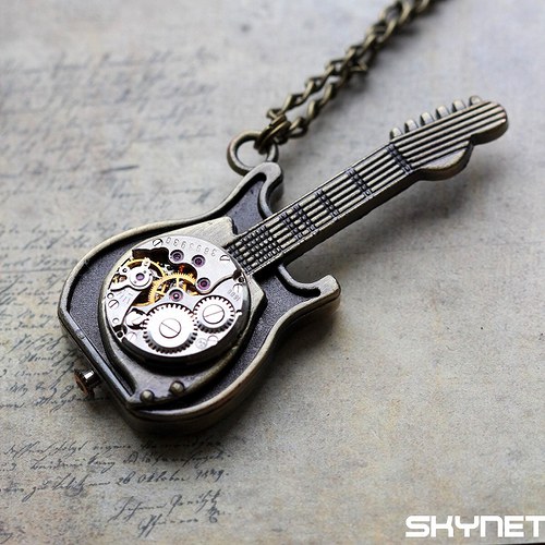 Steampunková kytara — foto 1