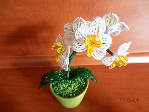 Mini orchidej z korálků — foto 1