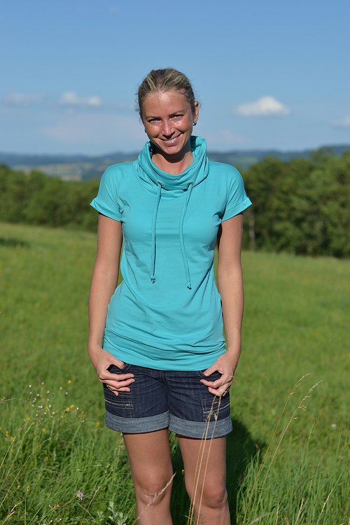 Tyrkysové tričko — foto 1