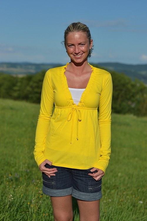 Žluté tričko — foto 1