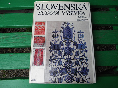 Kniha - výšívání — foto 1