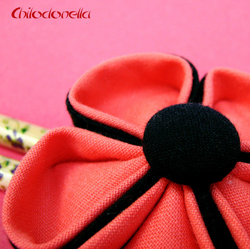 Kanzashi brož Sāmon - na přání — foto 1