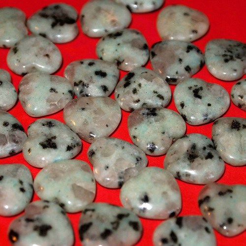 Kiwi Jaspis srdíčko - střední 16x6 mm (cena 2ks)