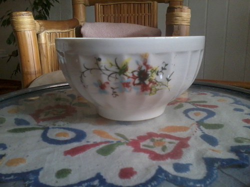 Porcelánová mistička ze staré chalupy — foto 1