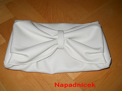 Bílá mašlička — foto 1