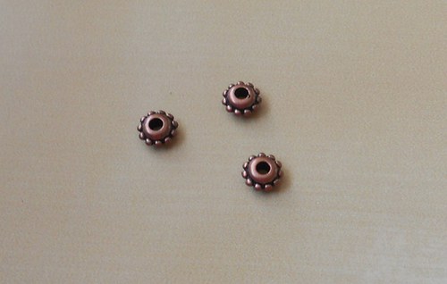 Plastový ozdobný komponent 7x7 mm - 10ks — foto 1