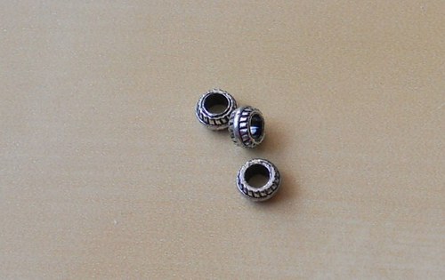 Plastový ozdobný komponent 7x7 mm - 20ks — foto 1