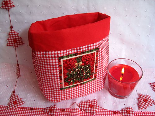 VÁNOČNÍ karo PYTLÍČEK 26 x 23 cm — foto 1